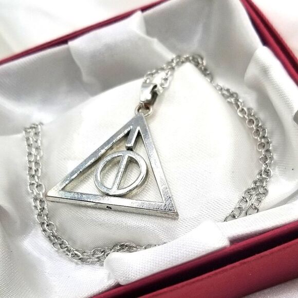 OfficialOtaku Deathly Hallows Triangle Symbol Pendant Chain Necklace - Unisex - Picture 4 of 5